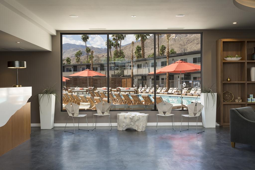 V Palm Springs Hotel Exterior photo